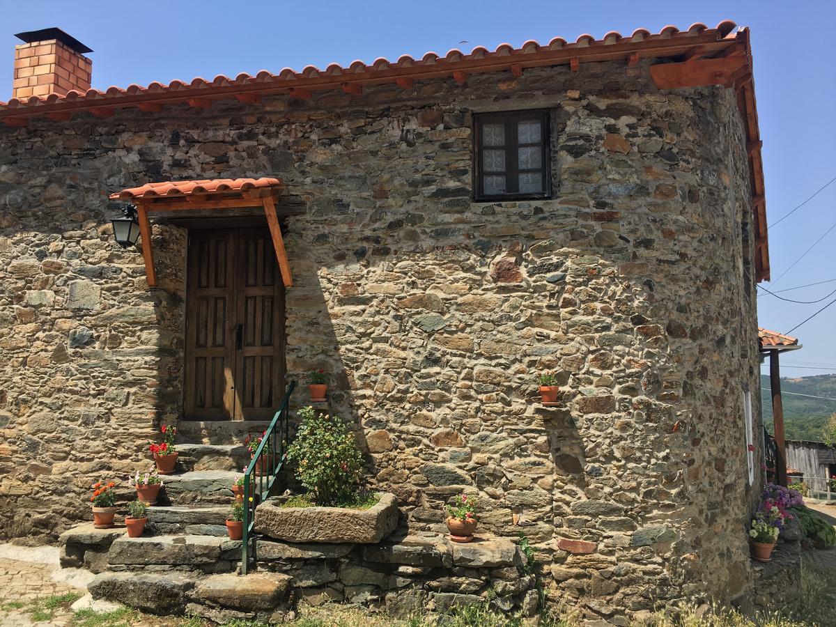 Гостевой дом Casa Da Bica Gondesende Браганса Экстерьер фото